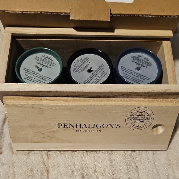 Penhaligon's Elegant Wooden Candle Box with 3 Candles - Picture 2 of 3